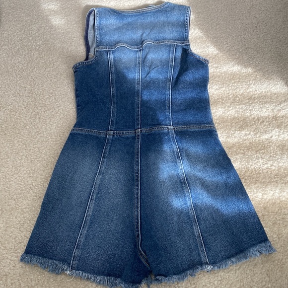 Guess brand romper - Picture 3 of 3